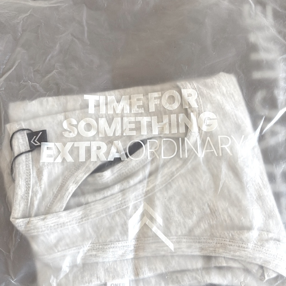 NWT [Oner Active] Fitted Racerback Cropped Light Grey Tank Top Women’s X-Large - Picture 15 of 15